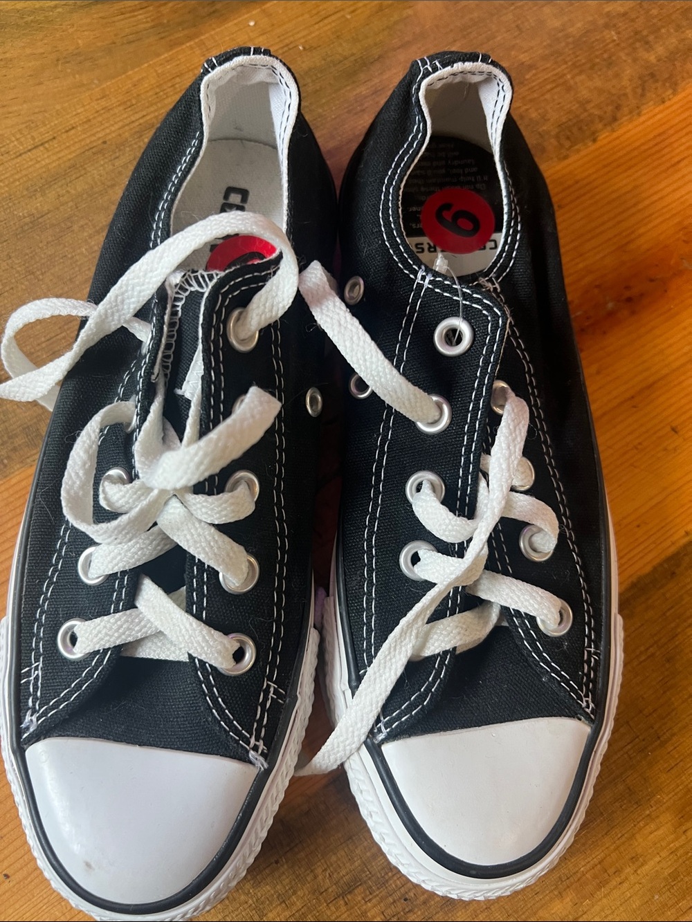 Converse Womens Sz 6 Chuck Taylor All Star Low Top Sneakers - Black - Picture 6 of 7